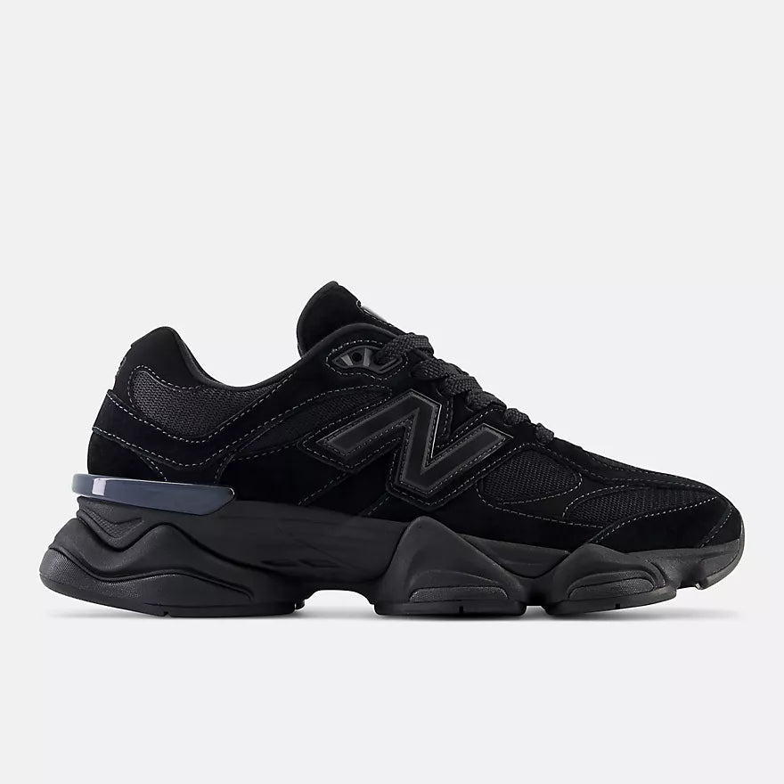 9060 [Core Black]