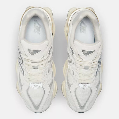 9060 [Sea Salt / Cream]