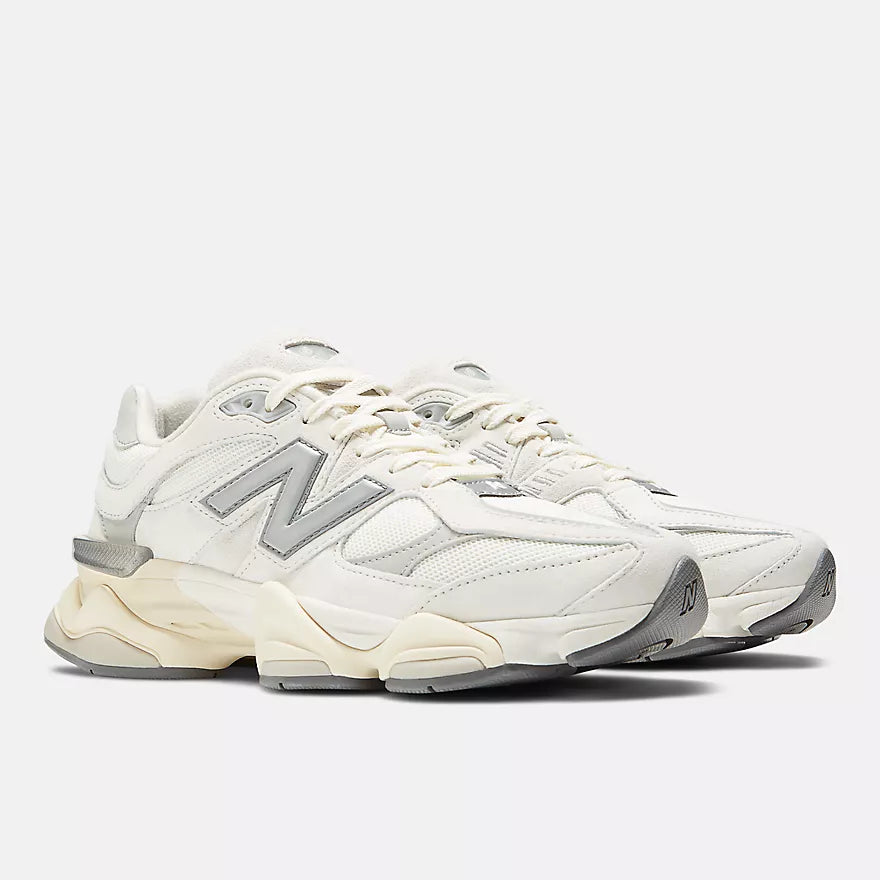 9060 [Sea Salt / Cream]