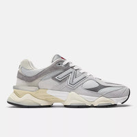 Light Grey / Silver